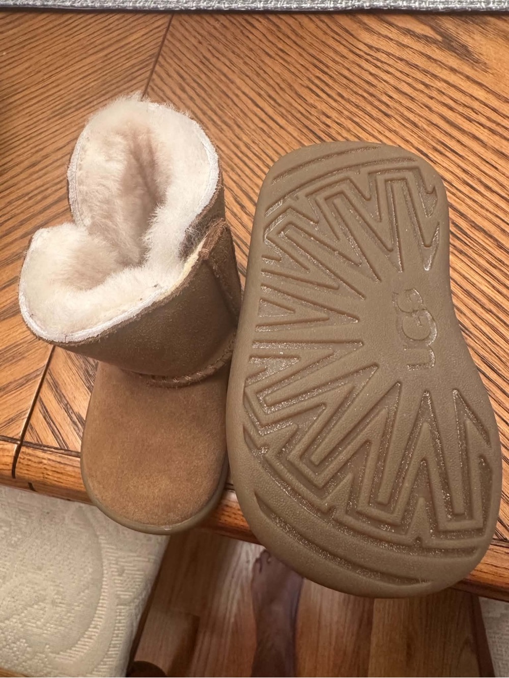 UGG Kids Classic II Boot in Chestnut Suede with Shearling